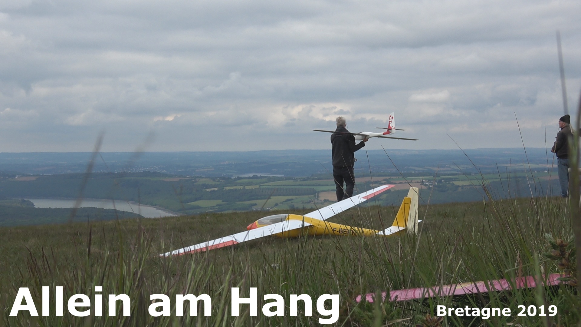 Modellflug in der Bretagne -Ainez-